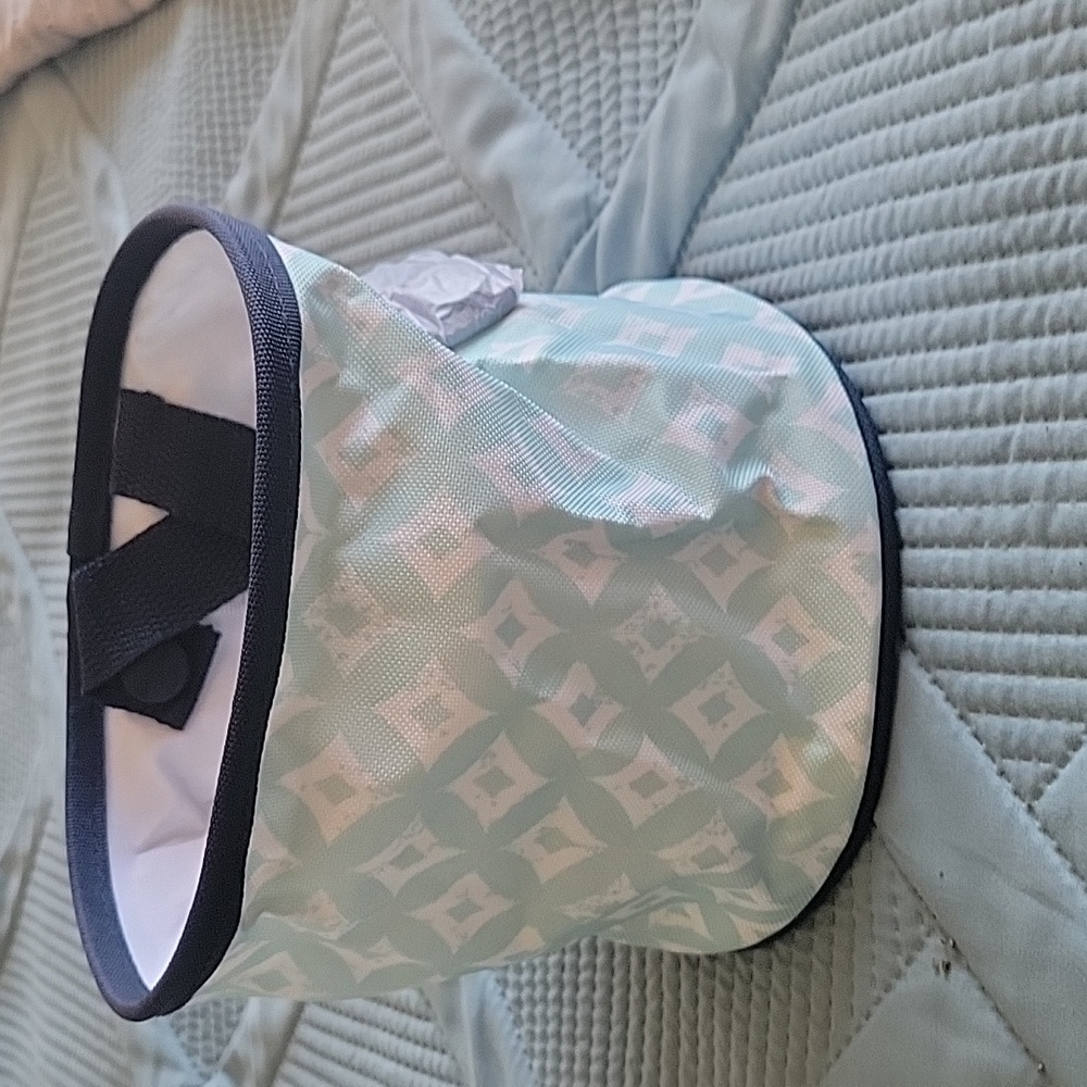 Thirty one round holder